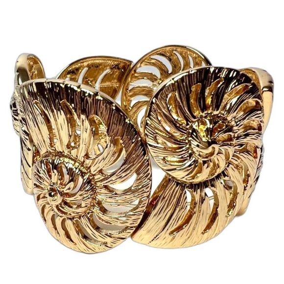 Lilly Pulitzer Shell Cuff Bangle Bracelet - Picture 1 of 1